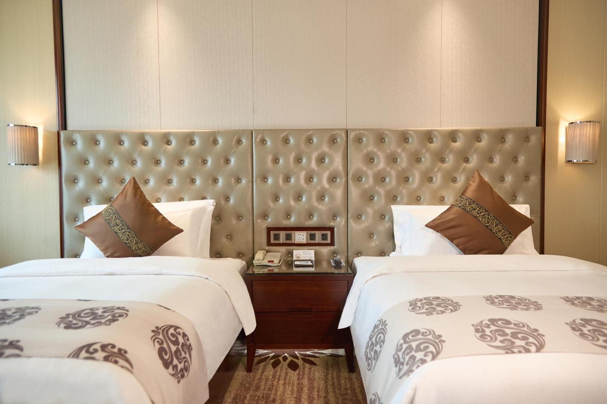 Hotel Wyndham Grand Plaza Royale Chenzhou Exterior foto